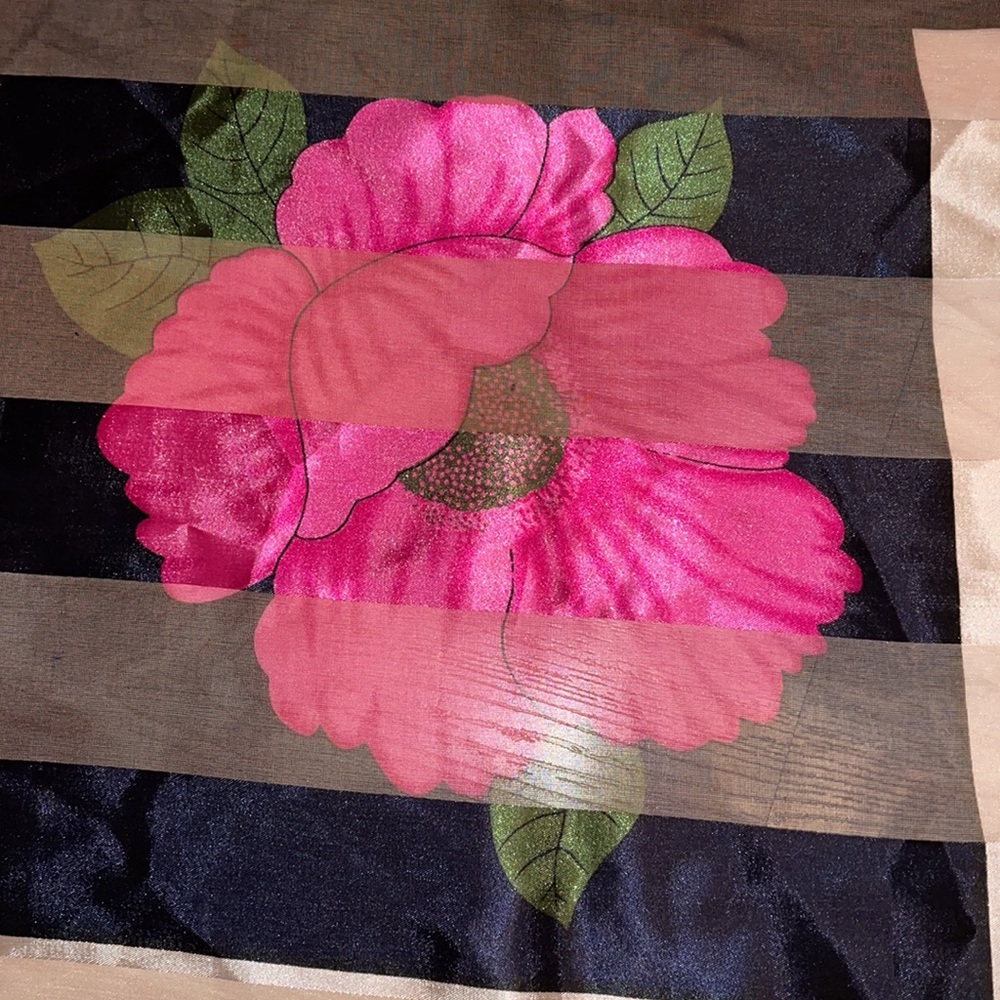 Italia Wrap Scarf - Picture 3 of 4